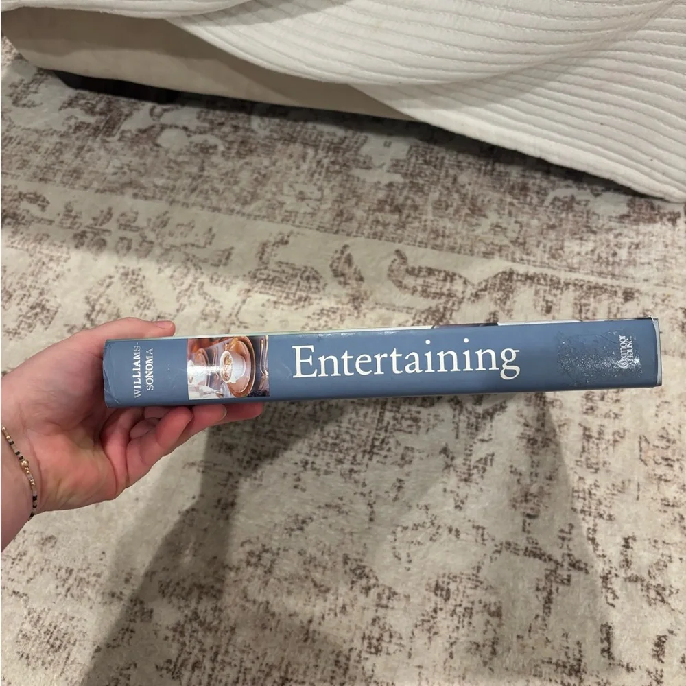 Williams Sonoma Entertaining Guidebook